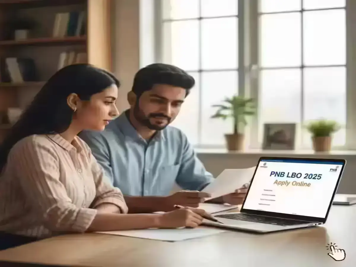 Candidates applying online for PNB LBO 2025 recruitment